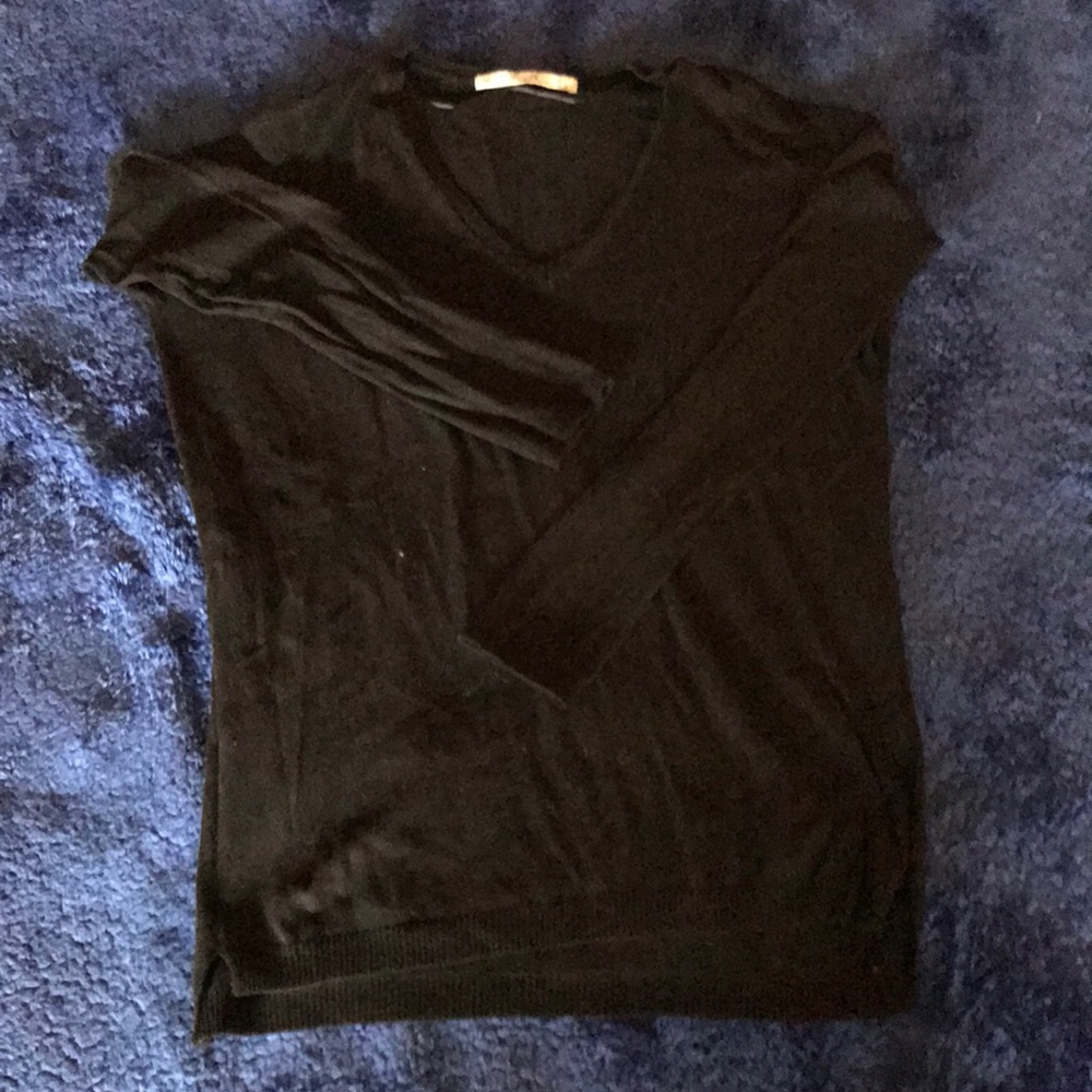 Lara Knit v-neck long sleeve